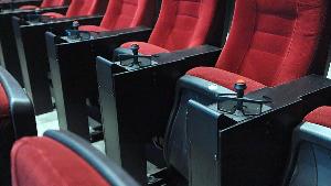 Британец застрял под VIP-креслом в кинотеатре и умер
