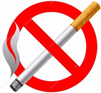 Минздрав поддержал запрет курения около подъездов жилых домов