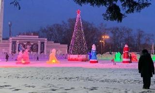 Для посетителей новогоднего городка в администрации Белогорска организуют пункт обогрева