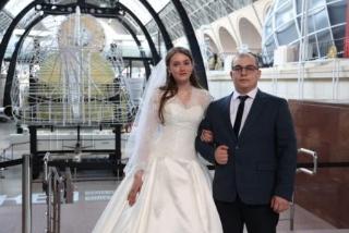 Пара из Приамурья в День космонавтики сыграла свадьбу на выставке «Россия»