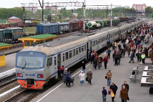 В период летних перевозок на Забайкальской железной дороге курсируют 19 пассажирских поездов АО «ФПК»