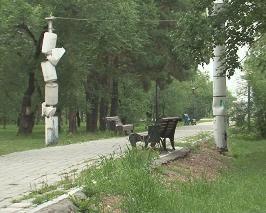 В белогорском парке микрорайона «Амурсельмаш» вандалы разбили фонари