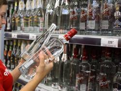 Российский средний класс перешел с виски на водку