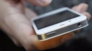 Жительница Белогорска украла телефон у владельца сауны 