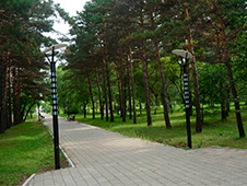 В Белогорске в парке микрорайона «Амурсельмаш» восстанавливают освещение 
