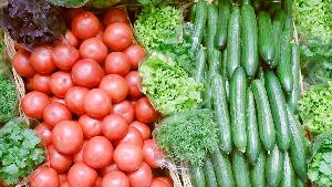 Торговые наценки на овощи в магазинах достигли 60%