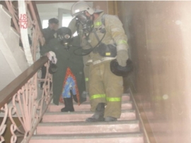 Ночью в Шимановске из горящей многоэтажки эвакуировали жильцов 