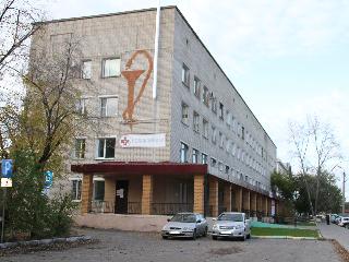 Калитка в заборе стала камнем преткновения между жильцами пятиэтажки и пациентами горбольницы Белогорска