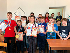 В Первенстве Белогорска по шахматам «Белая ладья» победили шахматисты из школы №4