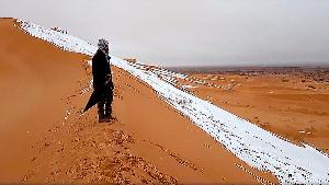 Снег снова выпал в пустыне Сахара