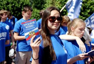 Предпринимателей Белогорска призвали дать работу летом детям и подросткам