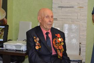 В Белогорске 95-летие отмечает участник Великой Отечественной войны Павел Зосимович Горемыкин 