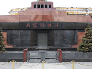 Эксперт предложил ЦИК провести референдум по вопросу захоронения Ленина