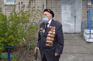 В Белогорске поздравляют ветеранов Великой Отечественной войны с 75-летием Великой Победы