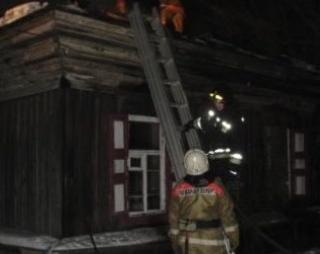Белогорские огнеборцы защитили от огня частный жилой дом