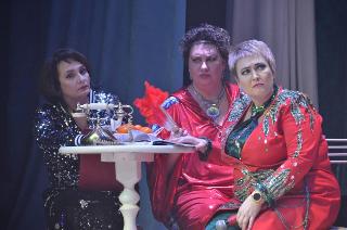 В Белогорске состоялась премьера мюзикла «Театр навынос, или Новогодняя антреприза»