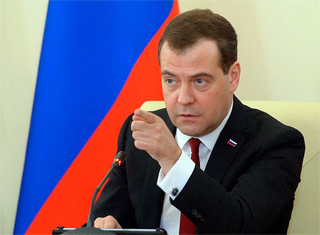 Медведев придумал, как защитить россиян от некачественных продуктов