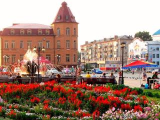 В Белогорске высадят более 100 тысяч различных цветов