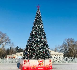 С площади Белогорска уберут ель, Деда Мороза и Снегурочку