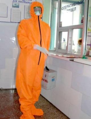Белогорские медики получили новые защитные комплекты оранжевого цвета