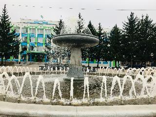 На площади Белогорске заработал фонтан