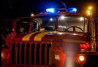 Пожарные Белогорска отстояли частный дом