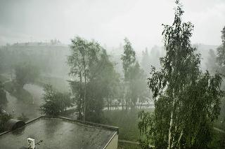 В Белогорске возможны ливни, грозы и ветер