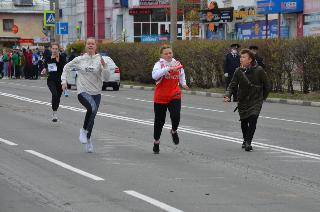 Великой Победе спортсмены Белогорска посвятили 3 километра эстафеты 