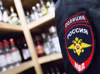 В Белогорске в новом году уже изъяли 200 литров контрафакта