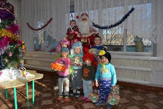 Детей из белогорского отделения «Малютки» навестил Дед Мороз