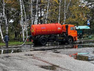 «АвтоДорСфера» Белогорска проводит работы по откачке дождевой воды