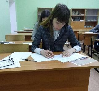 В Белогорске возобновили очные консультации по подготовке к сдаче ЕГЭ 