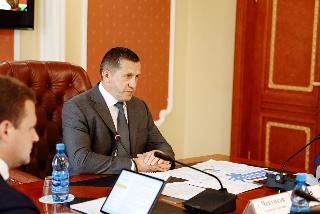 Полномочный представитель президента РФ в ДФО Юрий Трутнев встретился с активом региональной «Единой России».