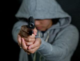 В Белогорском городском суде судят молодого "стрелка"