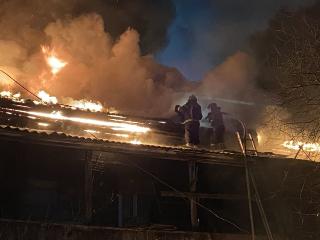 В Белогорске пожарные ликвидировали возгорание летней кухни