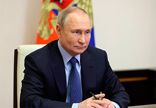 Путин подписал закон о смягчении бюджетного правила на 2023–2024 годы