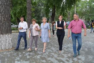 Белогорские школы посетила министр образования Амурской области 