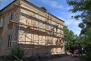 Ремонт фасадов домов начался в Белогорске