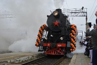 9 Мая Белогорск встретил паровоз «Победа»