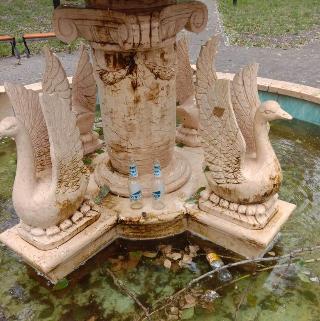 Белогорцы вывели из строя три фонтана