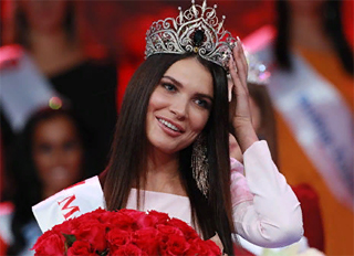 Мисс Москва впервые в истории конкурса лишилась титула и короны