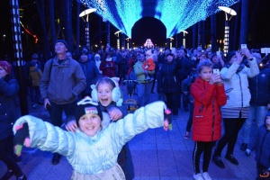 Световая аллея в Белогорске (22 фото)