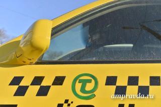 «Ждем машину несколько часов»: свободненские власти призывают открывать в городе фирмы такси