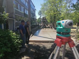 Благоустройство дворов МКД продолжается в Белогорске